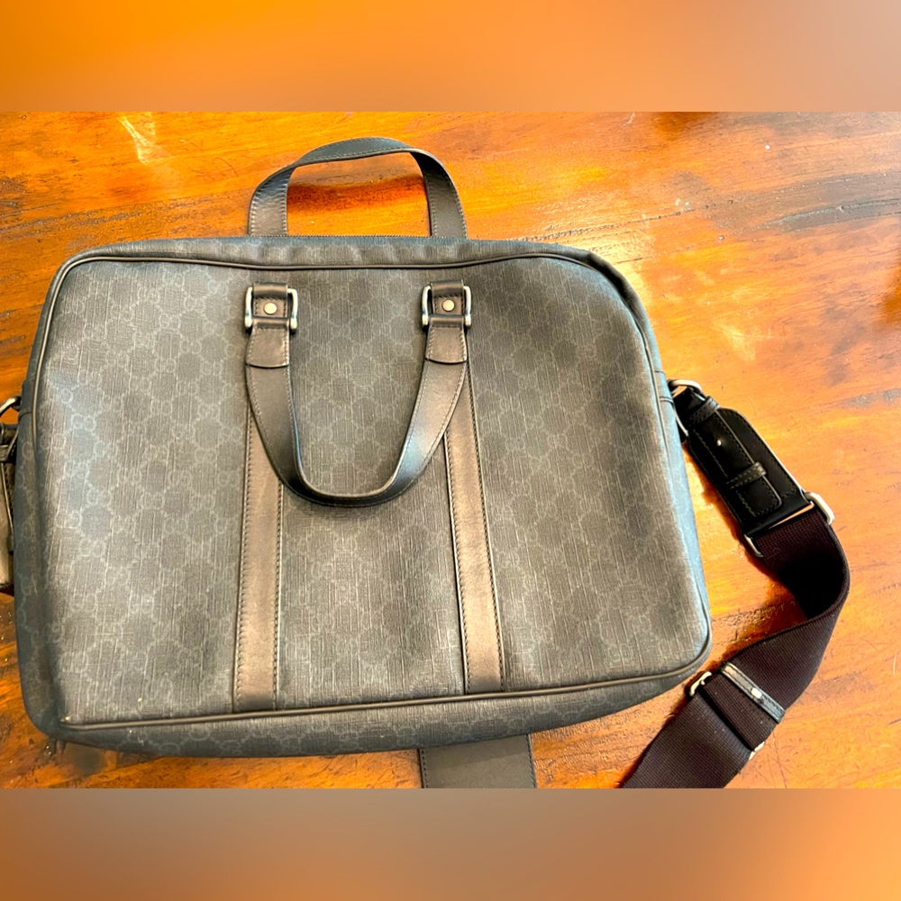 Mens Gucci Briefcase - Like New - Barely Used